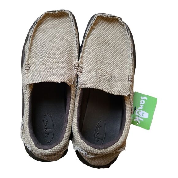 Sanuk Chiba   - Picture 3 of 9